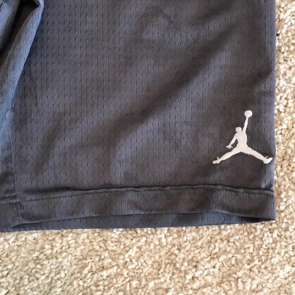 Nike shorts - Picture 2 of 2